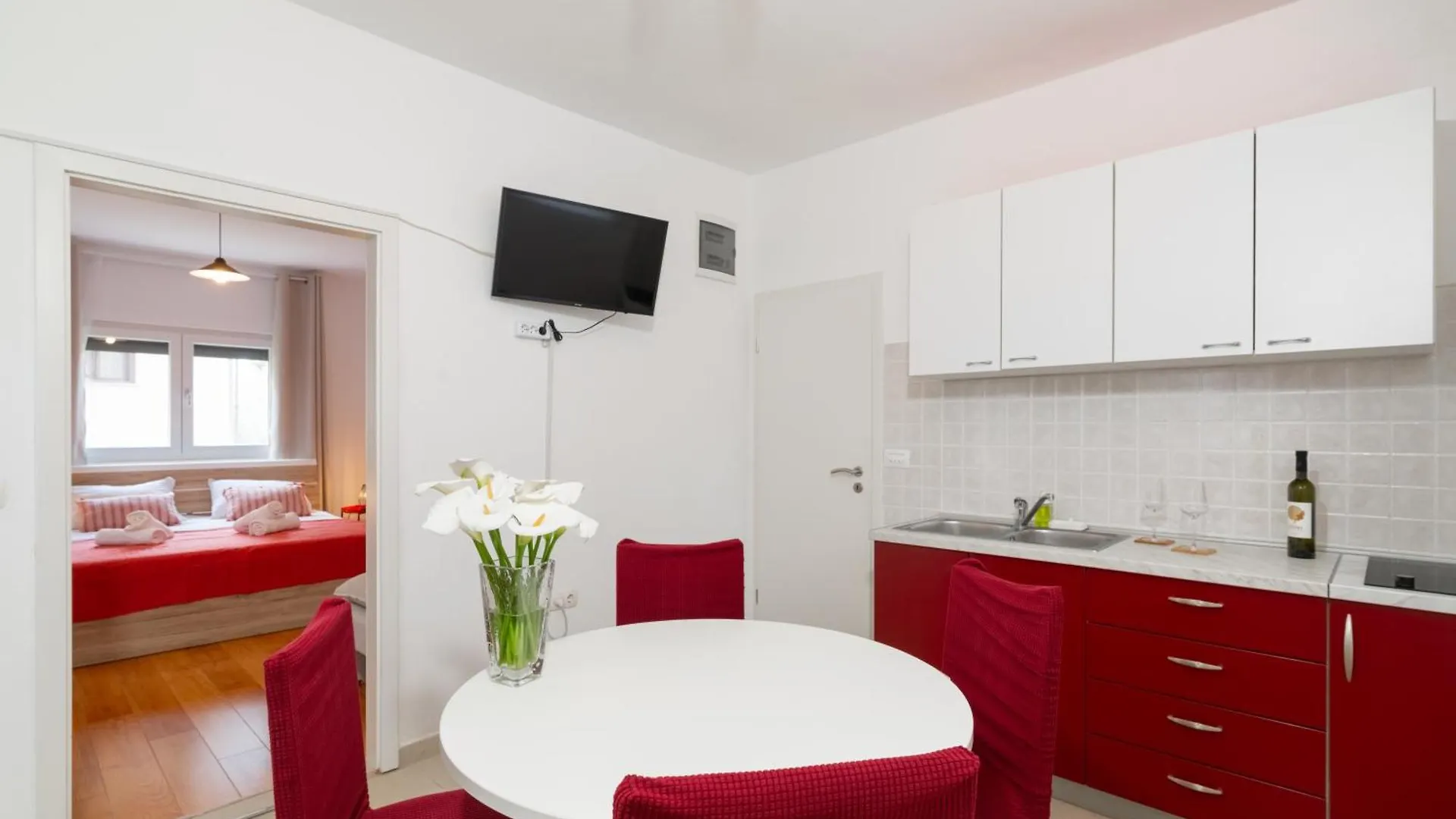 Apartments Vitorio Zadar 0*,  Croatia